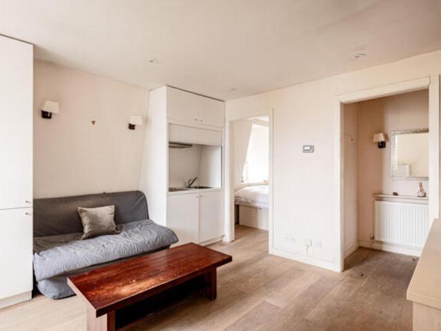 Flat for sale in Cat Hill