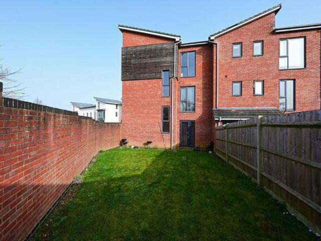Flat for sale in Priest Down, Hampshire