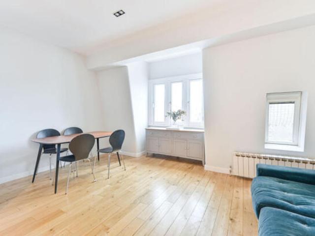 Flat for sale in Bayswater, Greater London