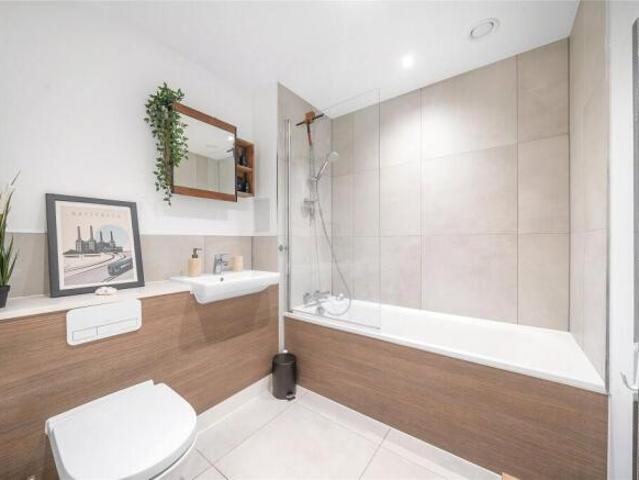 Flat for sale in Cat Hill