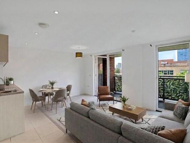 Flat for sale in London Borough of Newham, Greater London