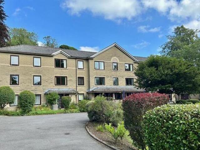 House for sale in Charlesworth, East Midlands