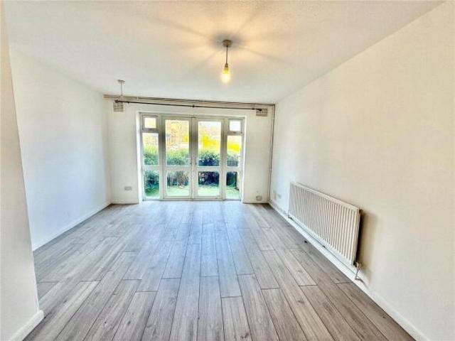 Flat for sale in Cat Hill