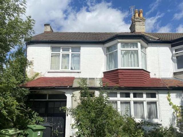 House for sale in Surrey, England