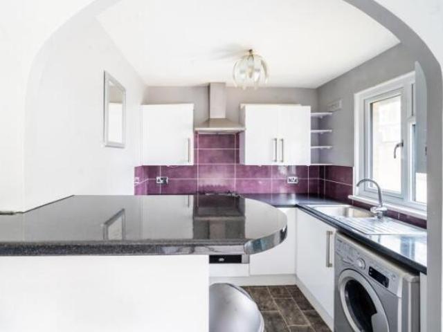 Flat for sale in Cat Hill