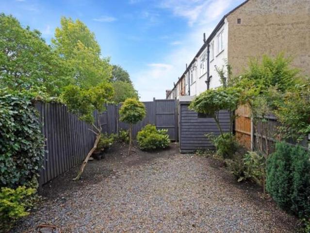 Flat for sale in Penge, Greater London