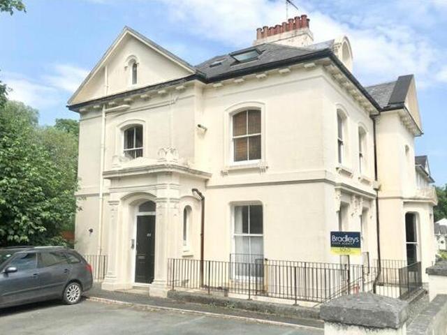 House for sale in Follaton, Strode