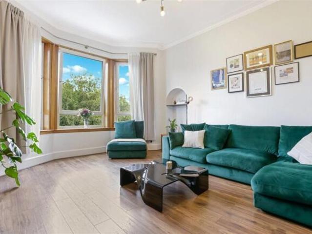 Flat for sale in Govanhill, Scotland