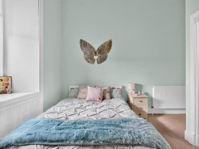 Flat for sale in Govanhill, Scotland