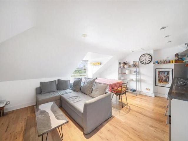 Flat for sale in Cat Hill