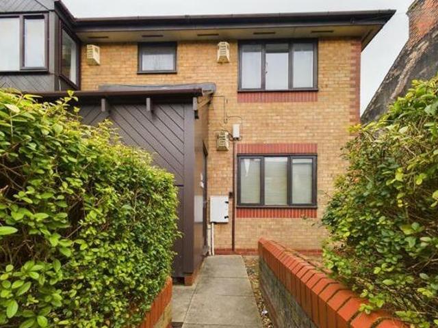 House for sale in Hampton Green, Cambridgeshire