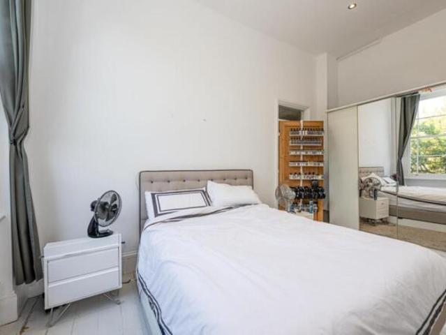 Flat for sale in Maida Vale, Greater London
