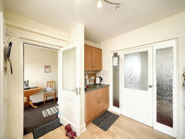 Flat for sale in Fallings Park, Park Village
