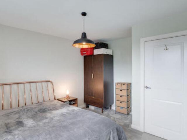 Flat for sale in Cat Hill, England