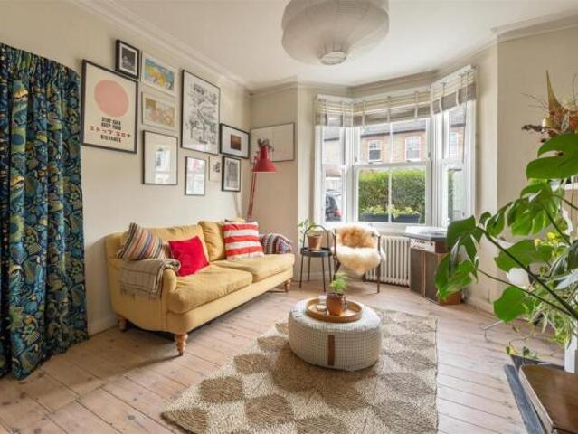 Flat for sale in Forest Gate, Greater London