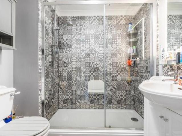 Flat for sale in East Bank, Norfolk