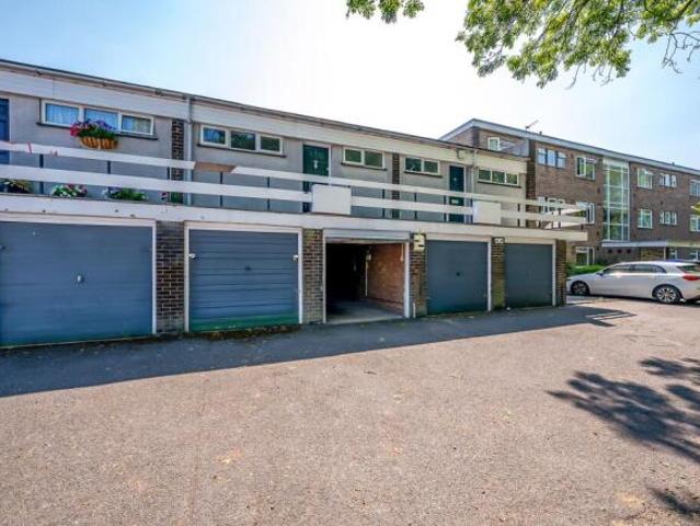 Flat for sale in Beckenham, Greater London
