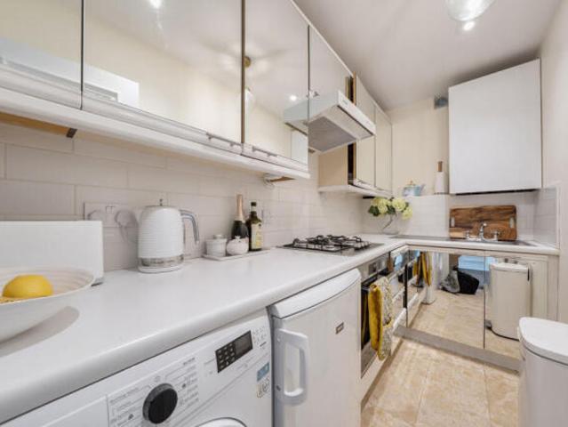 Flat for sale in Chelsea, Greater London