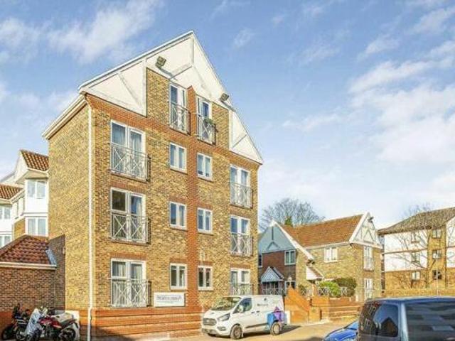 House for sale in Deepcut, Surrey