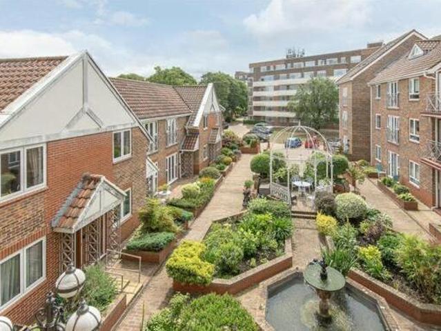 House for sale in Deepcut, Surrey