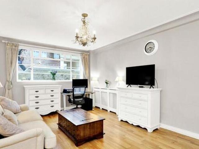 House for sale in Deepcut, Surrey