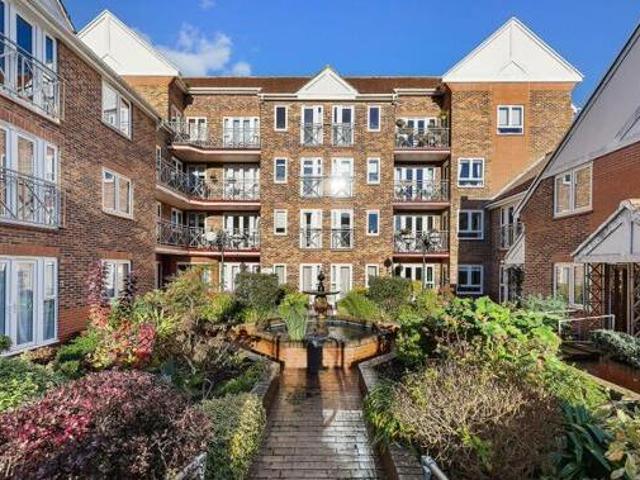 House for sale in Deepcut, Surrey