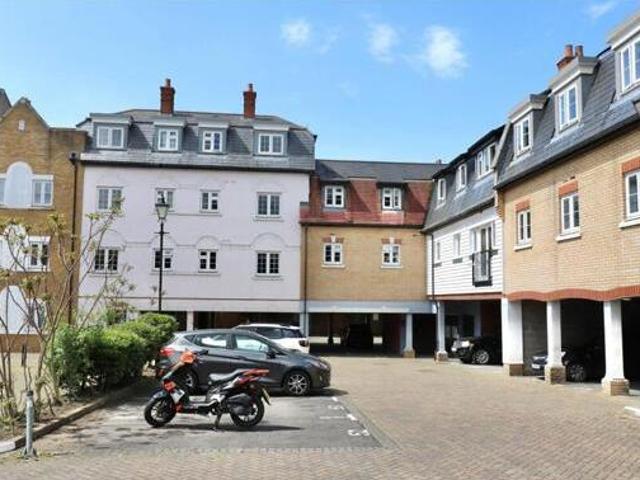 House for sale in Barling