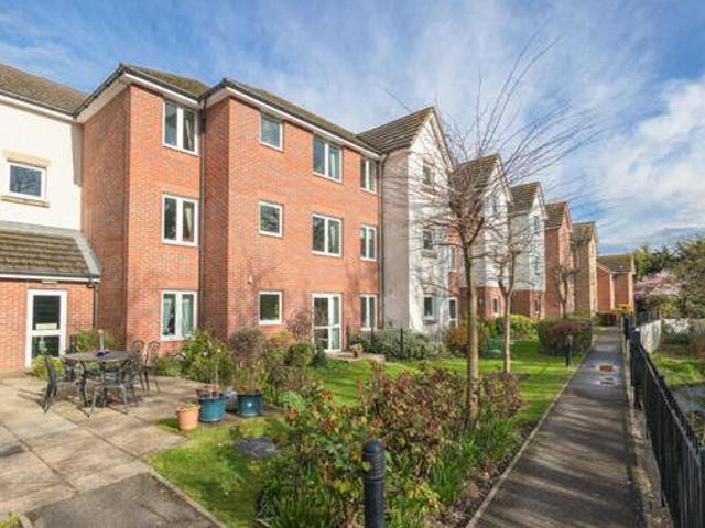 House for sale in Stroud Green, Barling