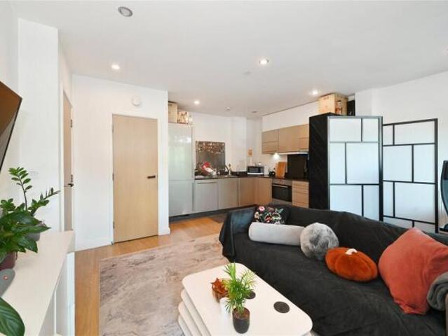 Flat for sale in Cat Hill