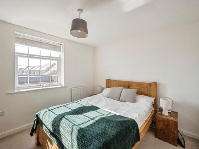 Flat for sale in Belle Vue, South Yorkshire