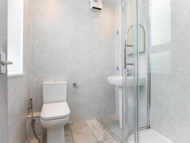 Flat for sale in Garngad, Scotland