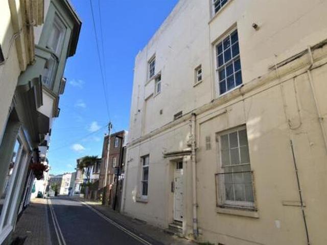 House for sale in Oakfield, Ryde
