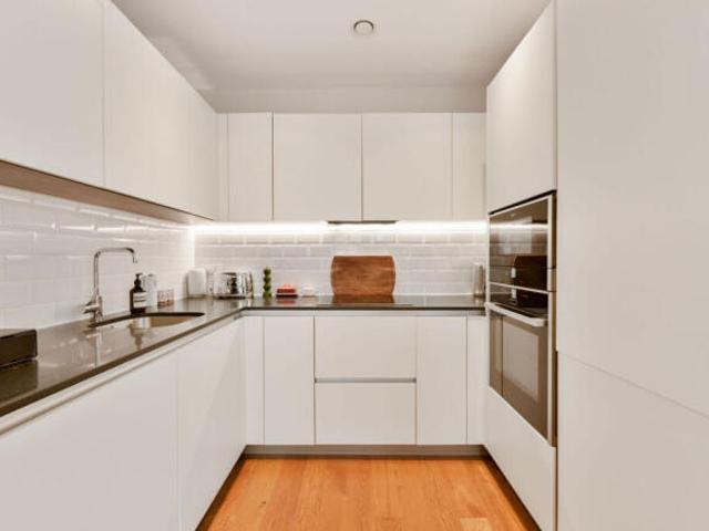 Flat for sale in Acton, Greater London