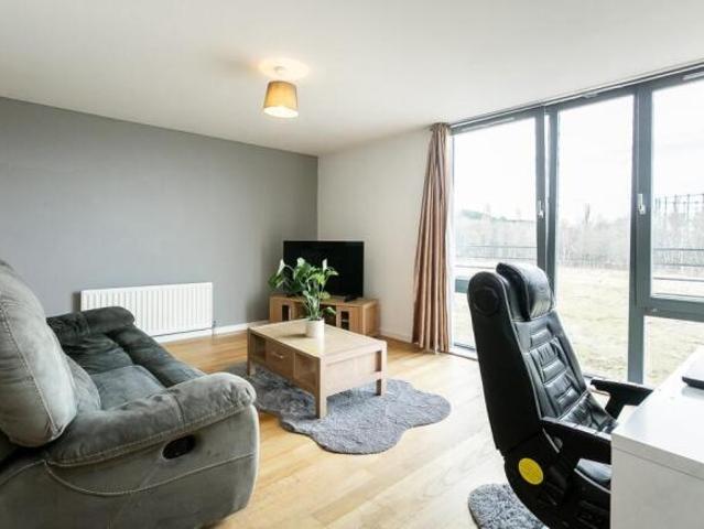 Flat for sale in Granton, Scotland
