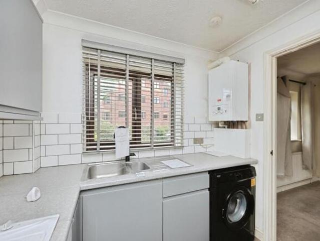 Flat for sale in East Bank, Norfolk