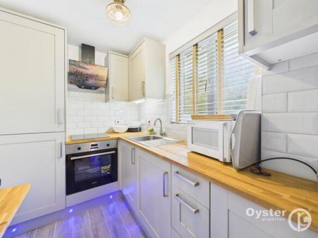 Flat for sale in Cat Hill