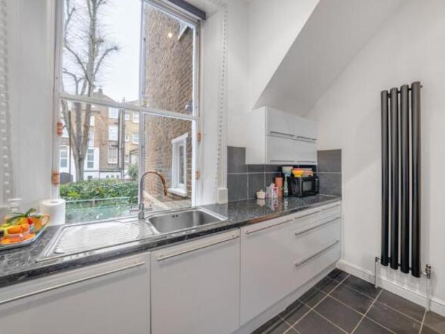 Flat for sale in Maida Vale, Greater London