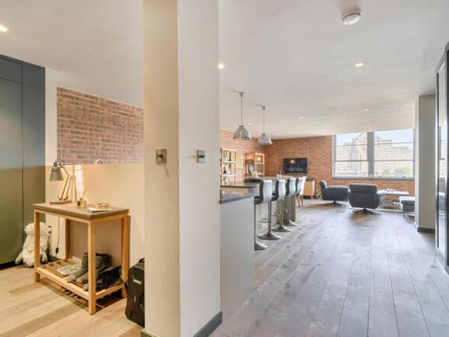Flat for sale in Cat Hill