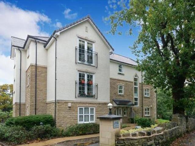 House for sale in Cottingley, West Yorkshire