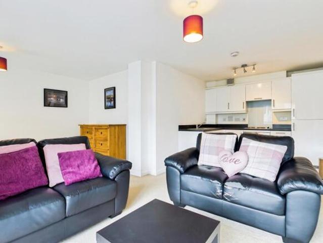 Flat for sale in Nangreaves, Wales
