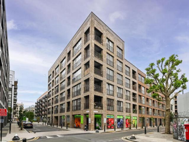 Flat for sale in Old Ford, Bow