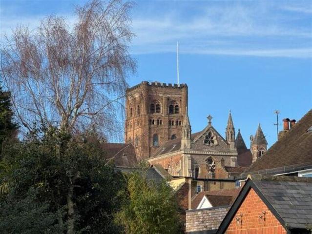 Flat for sale in St Albans, Five Acres