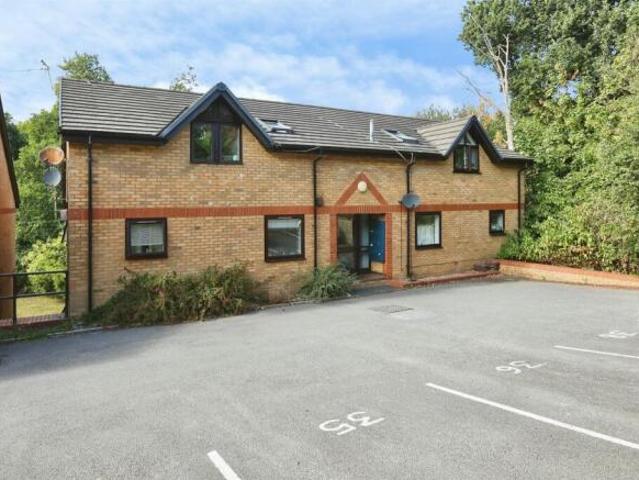 Flat for sale in Sholing, City Of Southampton