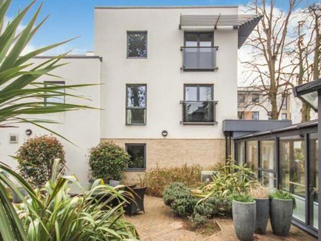 House for sale in Green Close, Warwickshire