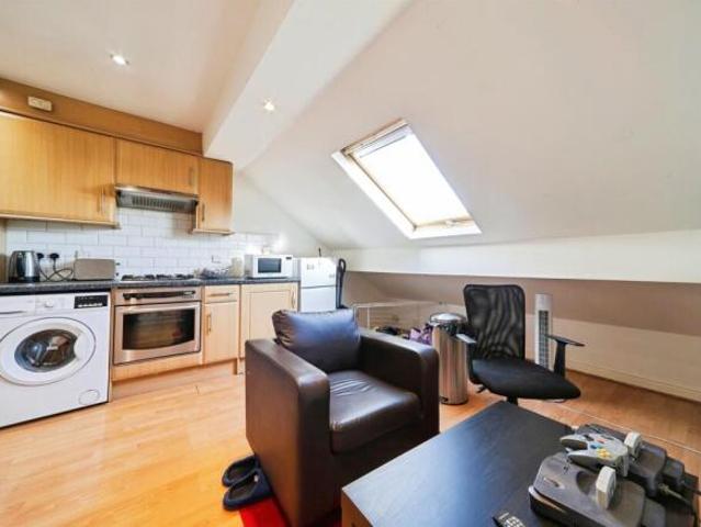 Flat for sale in Armley, West Yorkshire