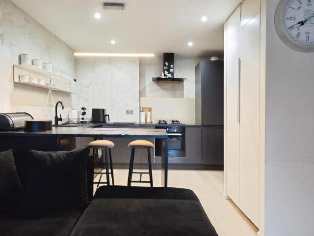 Flat for sale in Barking, Greater London