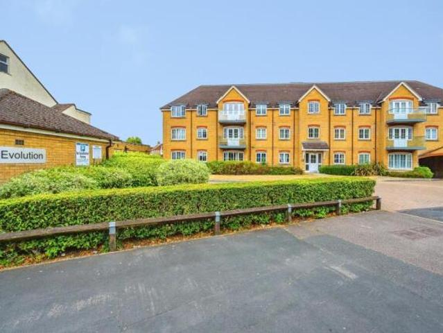 Flat for sale in North Watford, Watford
