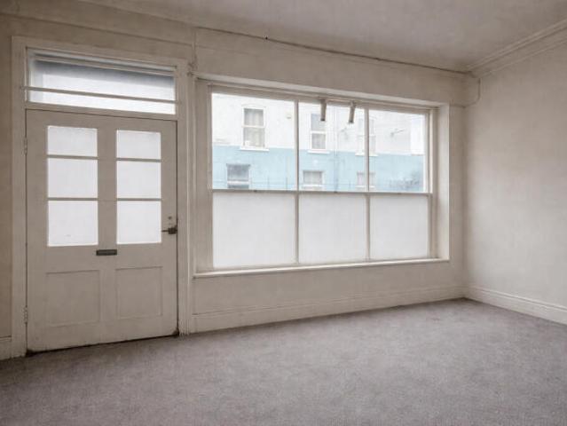 Flat for sale in New Boultham, Brayford