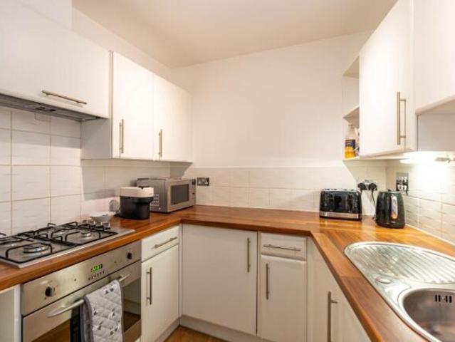 Flat for sale in The Slade, Oxfordshire