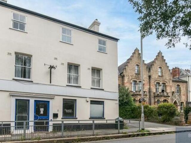 House for sale in St Thomas, Exeter